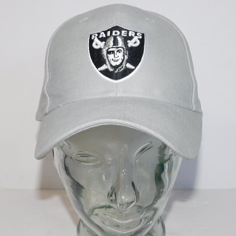 Reebok NFL Oakland Las Vegas RAIDERS Gray Strapback Cap Hat Raised Logo